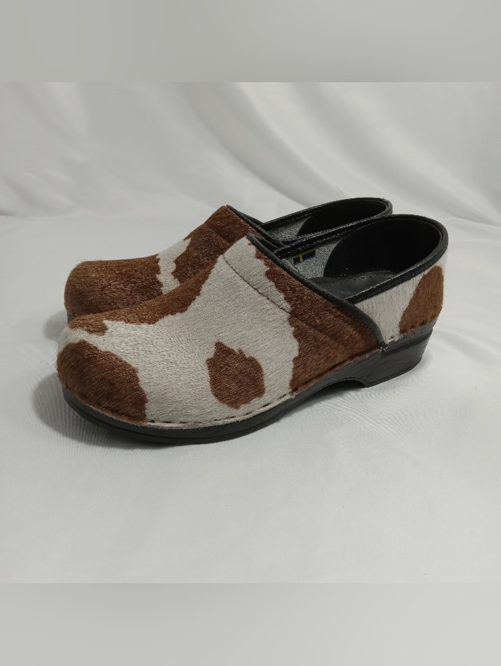 Bjork Swedish Professional Clogs in Cow Print Brown White Calf Hair Size 39